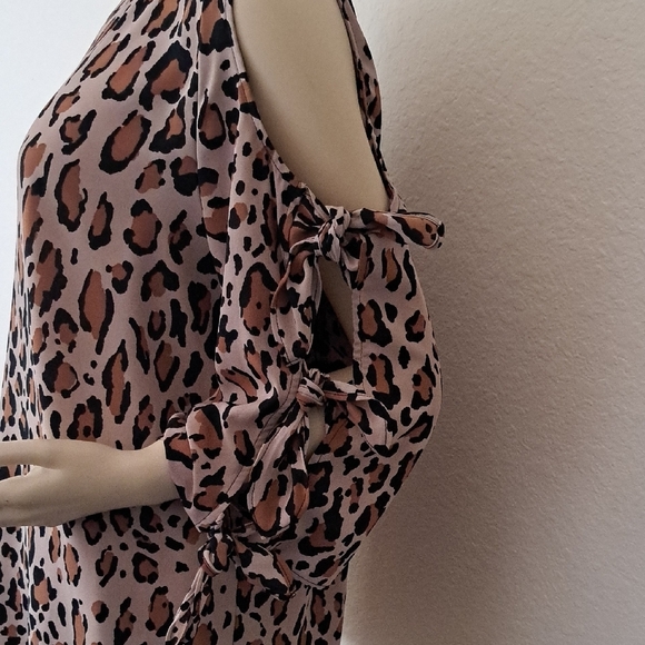 BOLD elements Brown and Cream Boxy Blouse - Picture 5 of 10